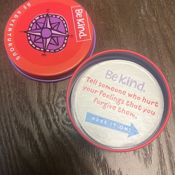 Brand new be adventurous be kind collection cards in small tin box - Picture 5 of 6